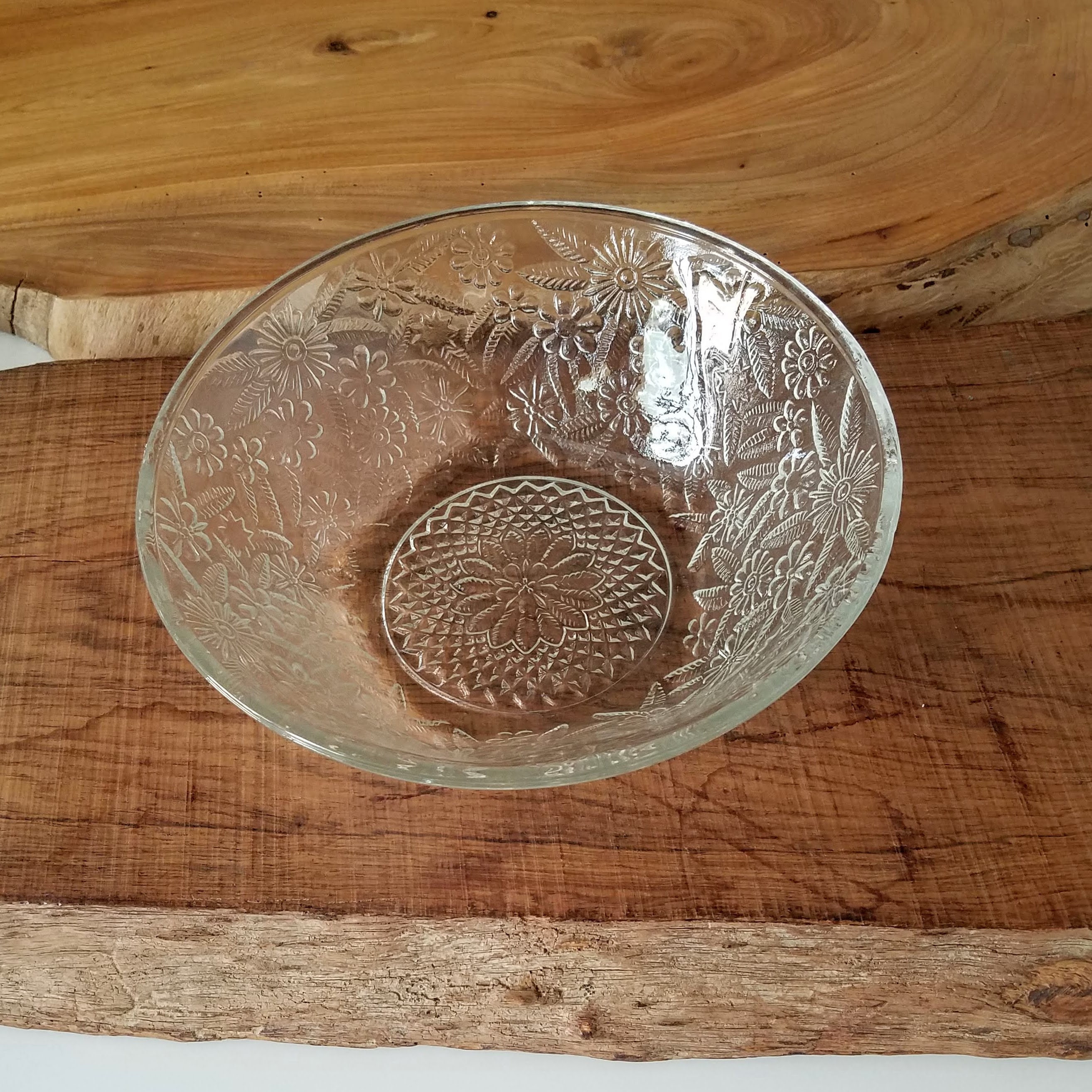 Vintage Pressed Glass Bowl, Indiana Glass Daisy Pattern Clear Glassware
