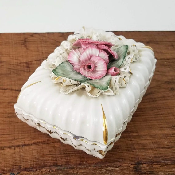 Vintage Porcelain Covered Dish, Chantilly China N107 Romantic Porcelain Jewelry Trinket Dish with Porcelain Roses and Lace, Cottage Decor