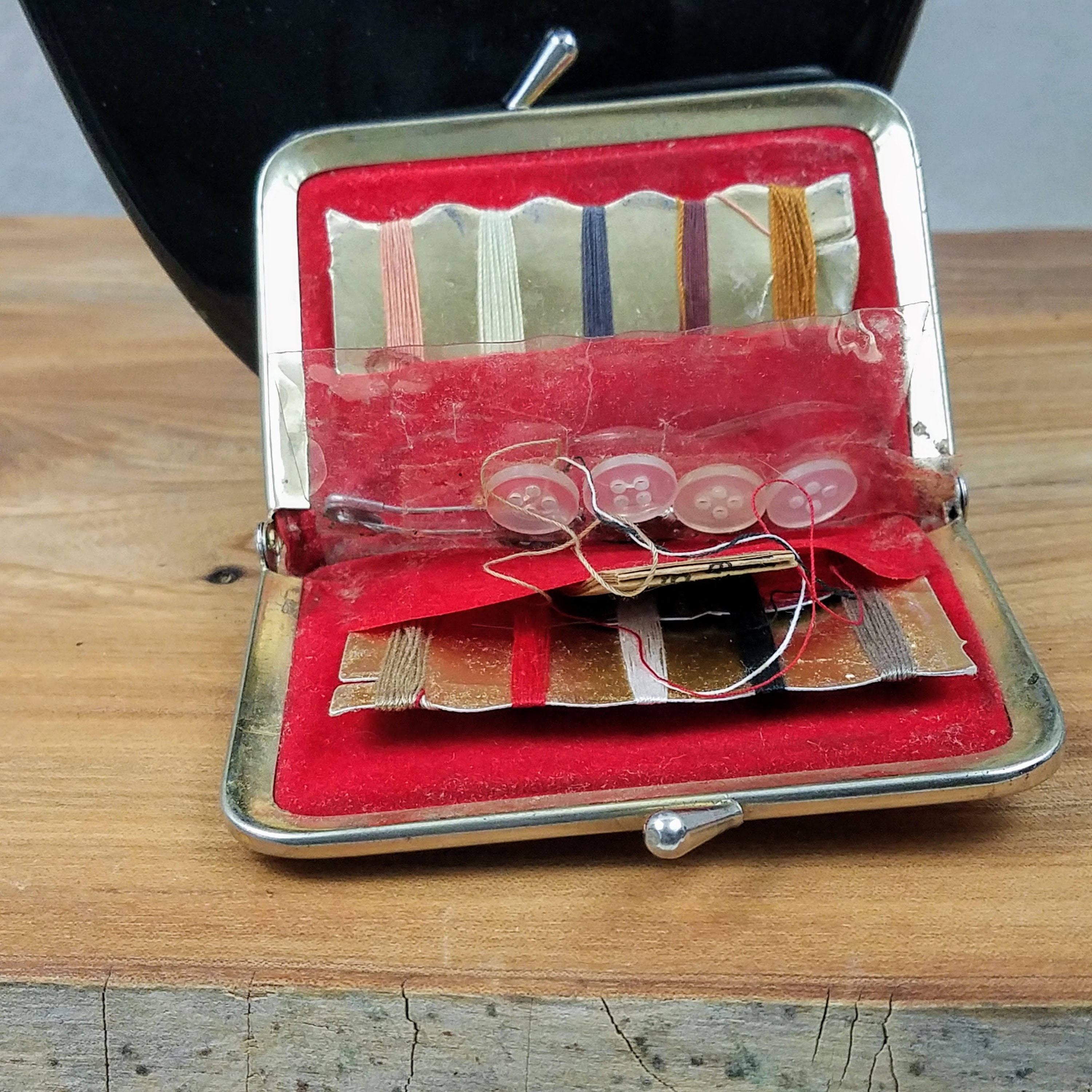 Wtrvintage Sewing Kits 89 - pbcbqzh