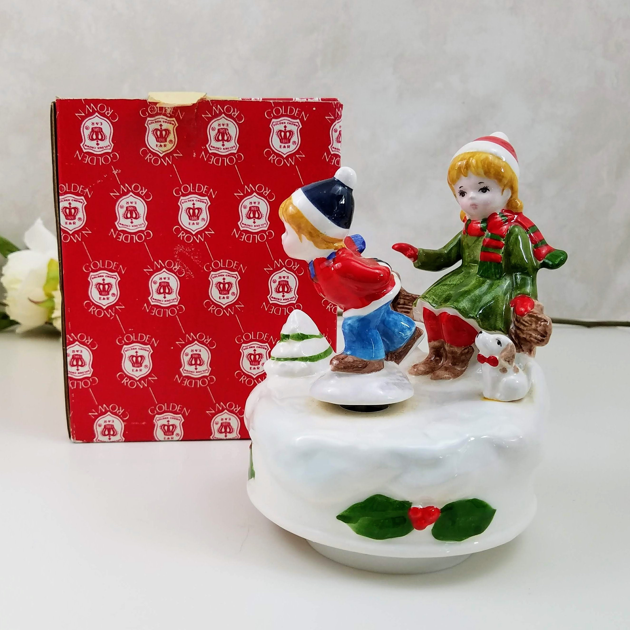 Porcelain Music Box, Spinning Skater, Seasons Pleasures by Ebeling & Reuss, Skaters Waltz Music