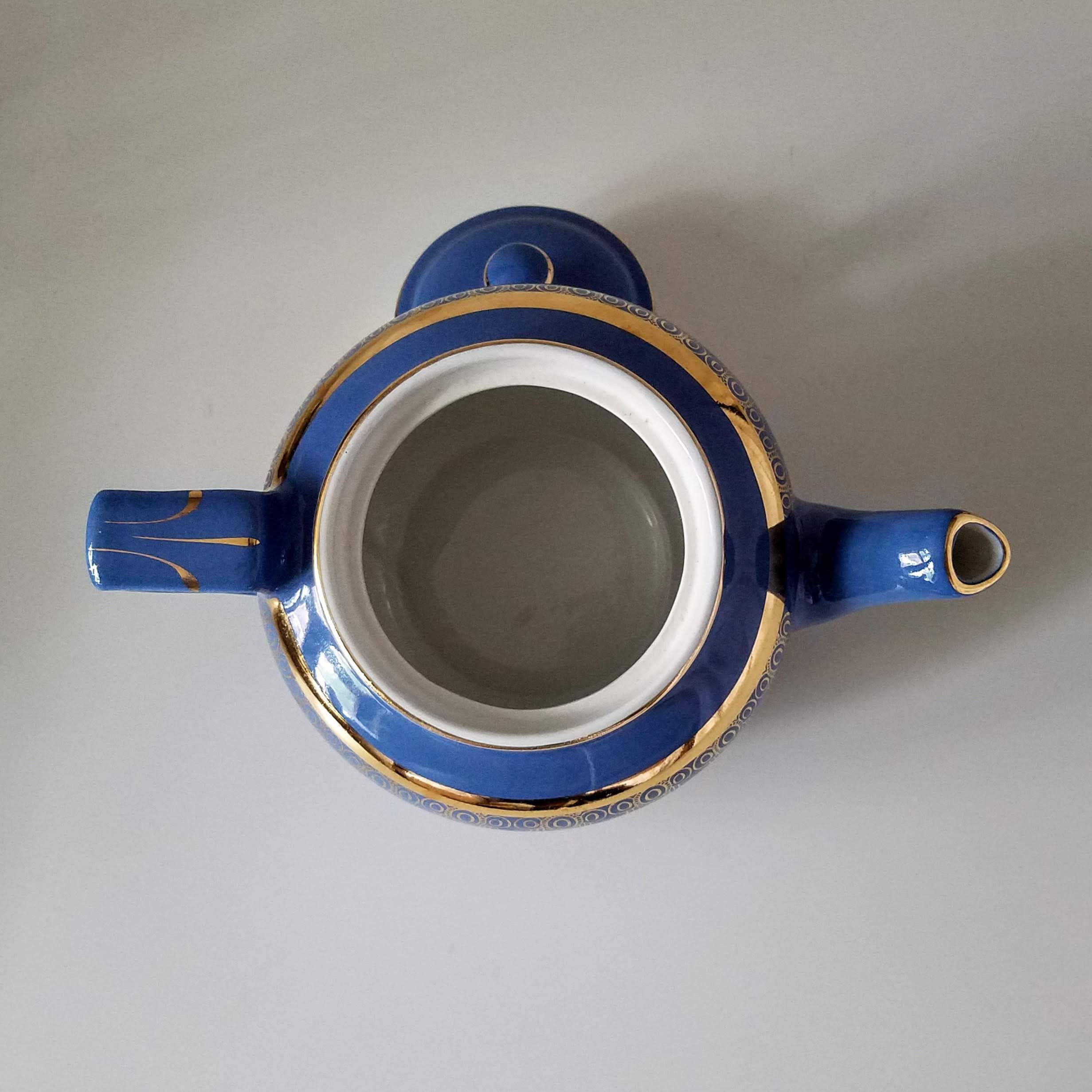 Hall Teapot, Blue and Gold 6 Cup Porcelain Teapot Made in the USA, Mid
