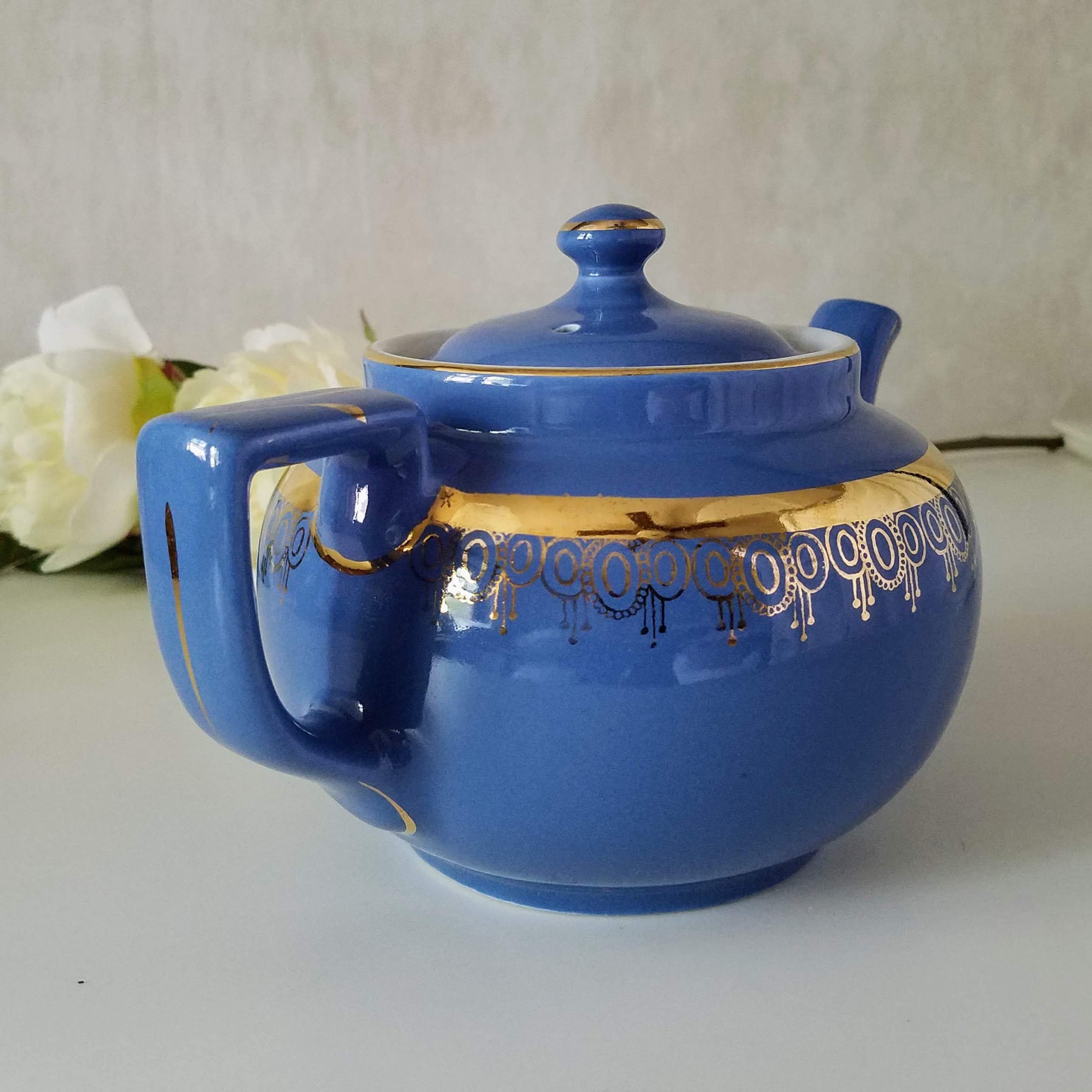 Hall Teapot, Blue and Gold 6 Cup Porcelain Teapot Made in the USA, Mid