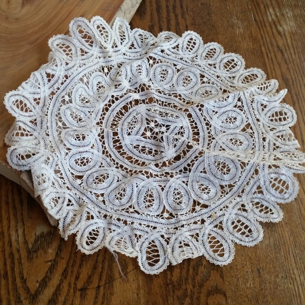 Vintage Lace Doily, Boho Chic Decor, Cotton Lace Doily, 1950 Made in China, Vintage Home Decor, Vintage Textile, Round Doily, Vintage Lace