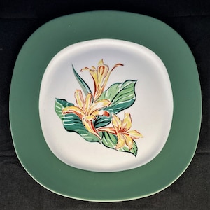 Vintage Dinner Plate Taylor Smith and Taylor Conversation Daylily — Mix and Match or Display