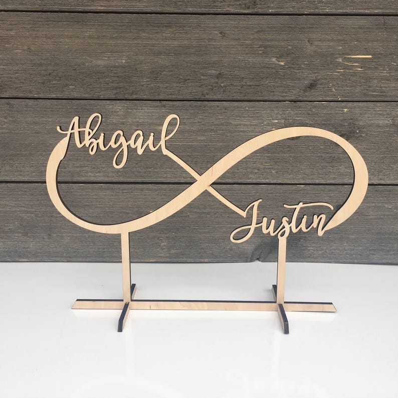 Nom personnalisé de l'infini, signe de l'infini avec noms, 35 cm L x 9 po. H de large, nom personnalisé, plateau de table, plaque de mariage, cadeau de mariage image 1