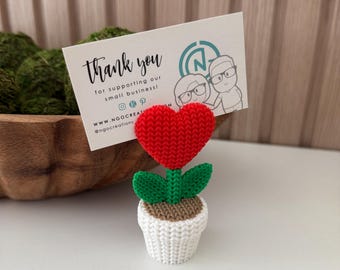 3D Printed Heart Flower Photo Holder – Knitted Look PLA Desk Decor