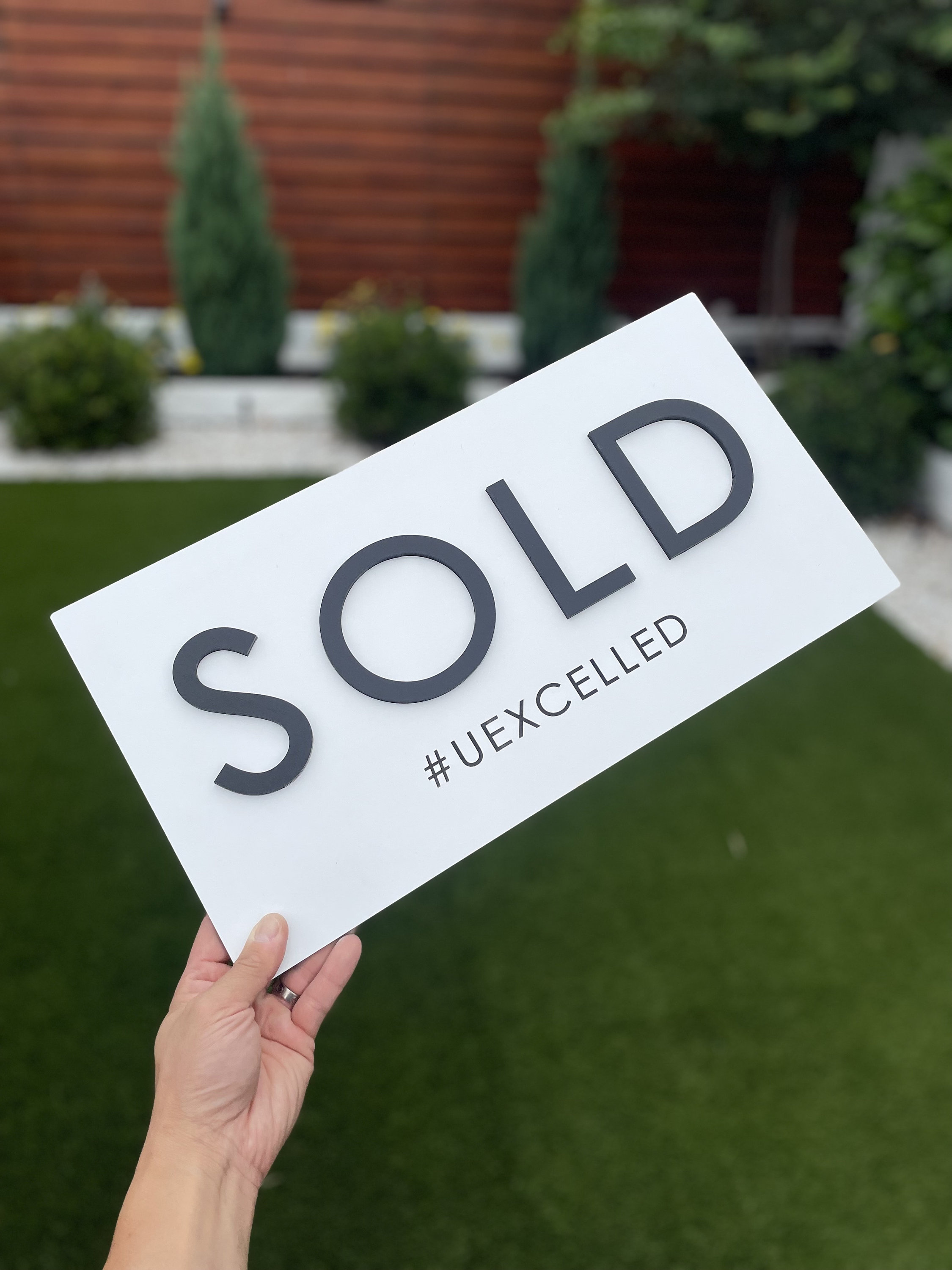 Sold Sign Poster Personalized SOLD Sign, Realtor Closing Gift (18x9 Inches) - Etsy
