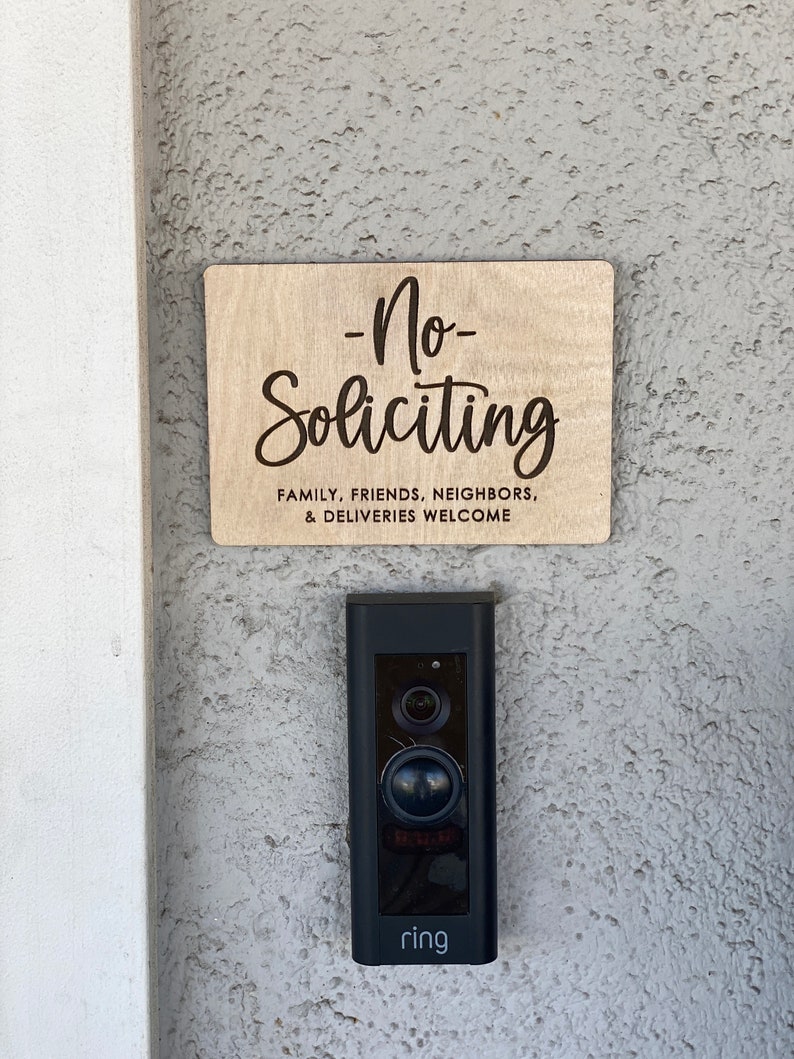 No Soliciting Door Sign, Door Bell Sign, No Knocking Sign, Please Do Not Disturb Door Sign, Baby Sleeping Sign, Wood Door Sign, Privacy Sign immagine 2