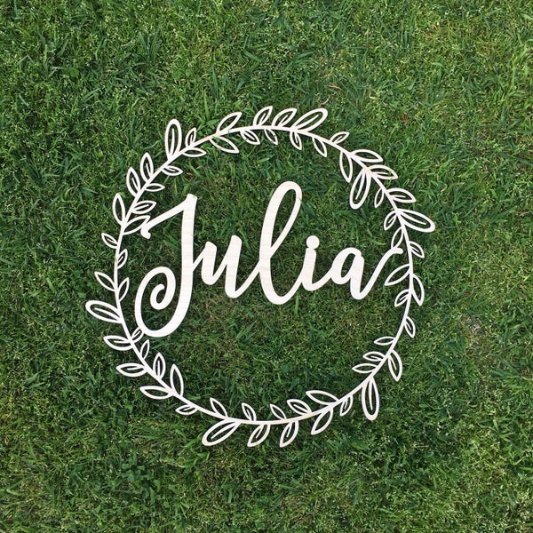 Personalized Circle Wreath Name Sign, Custom Name Sign, Backdrop Sign, Rustic Wood Sign, Nursery Sign, Baby Room Sign, Housewarming Gift