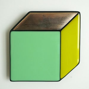 Arte del vetro, cubo di vetro moderno, oggetto di design fatto a mano – vetro colorato, oro e argento, dipinto, piccolo e medio, firmato, pezzo unico.