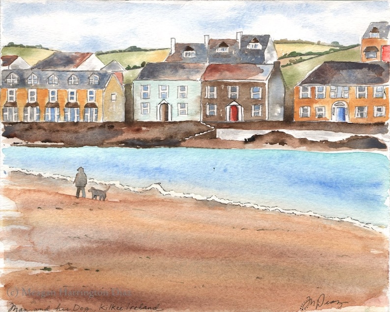 Ierland Ierland Beach Print Ierse seaside Man lopen zijn hond Kilkee, Ierland County Clare afbeelding 1