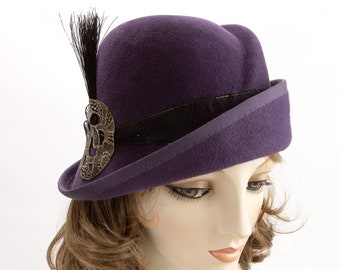 Purple Vintage-Style Cloche. 1920s Fine Millinery. Downton Abbey Hat. Eggplant Velour Felt with Antique Gold Applique. Art Deco Cloche.