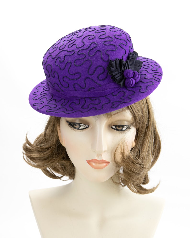 1940s Style Purple Tilt Hat. Violet Wool Perching Hat. Vintage Inspired Percher with Navy Soutache Design. Purple Wool Felt Ladies Millinery image 3