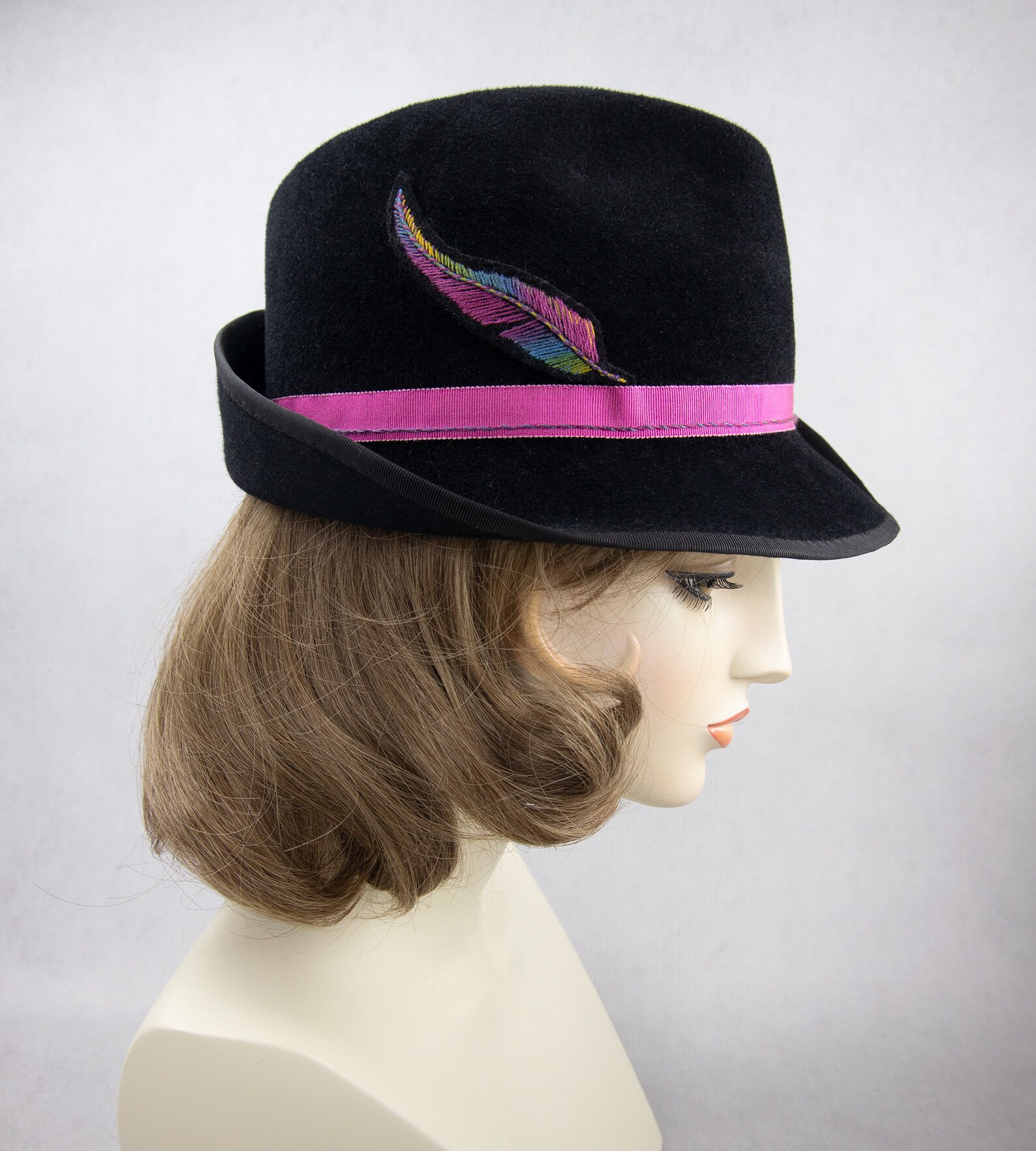 Women's Fedora With Embroidered Feather. Black Velour Fur Felt Hat