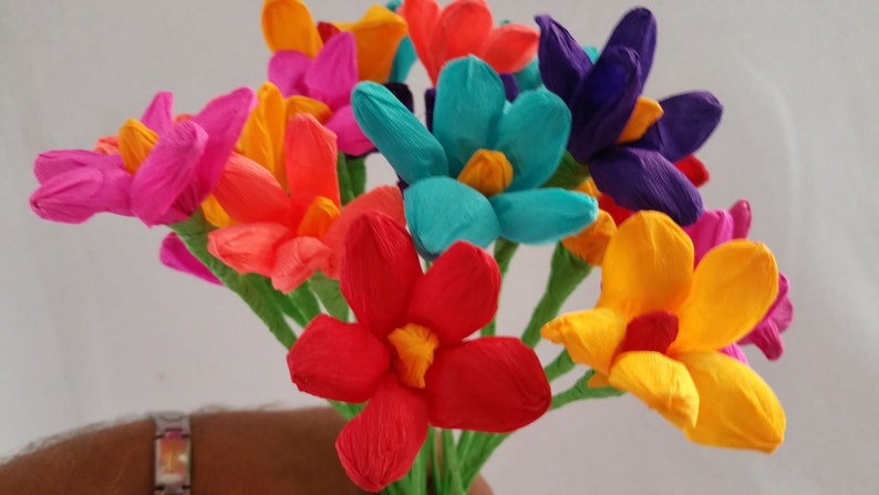 Altar Flowers Dia de Los Muertos Wedding Decorations 24 Paper Flowers Mexican Flowers Crepe Paper Flowers Party Decor Hawaiian Luau