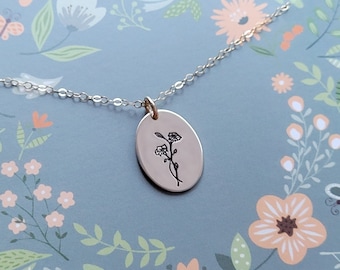 Personalized Birth Flower Necklace .  Vintage Oval Design