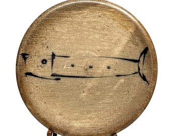 Sam Taylor, Dogbar Pottery, 9.5" Plate, Rockfish Motif, Iron Brushwork, Woodfired, Signed, Gloucester, Massachusetts "A"