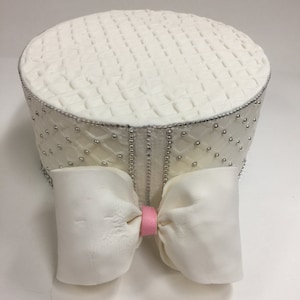 Large fondant Bow