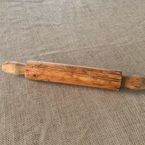 Vintage Wooden Rolling Pin with Handles | Rustic Kitchen Decor | Farmhouse Baking Tool | Mid Century Kitchenware | Great Patina & Wood Grain
