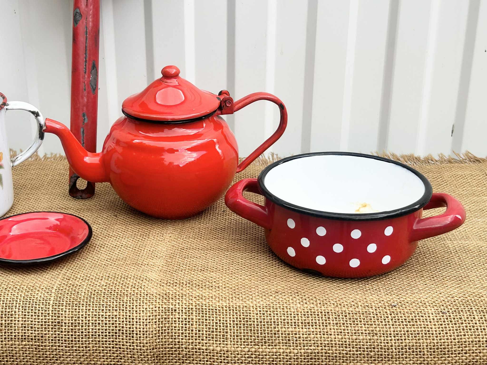 Passoire Émaillée Ancienne - Rouge - Manche - Décorative - Collection Cuisine Rétro