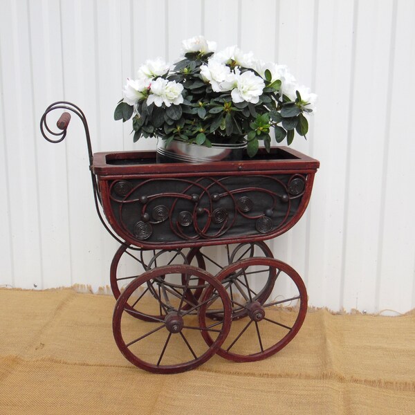 Chariot de poupée en osier ture - Chariot de poupée en bois
