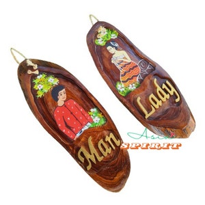 Cartello per WC in legno di teak fatto a mano - 5&quot;14&quot; - Intagliato con figure rustiche tailandesi, cartello in legno di teak, cartelli per bagno in legno di teak, cartelli per WC rustici