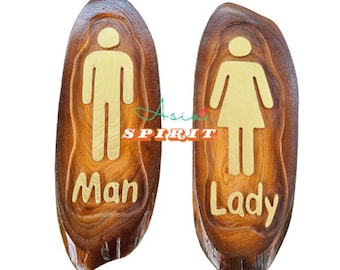 Handgeschnitztes Toilettenschild-Set aus Teakholz: Rustikales Badezimmerdekor