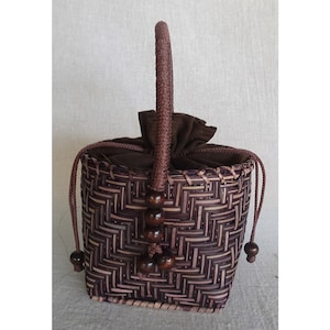 Smoked Bamboo Woven Handbag: Eco-Friendly Thai Purse