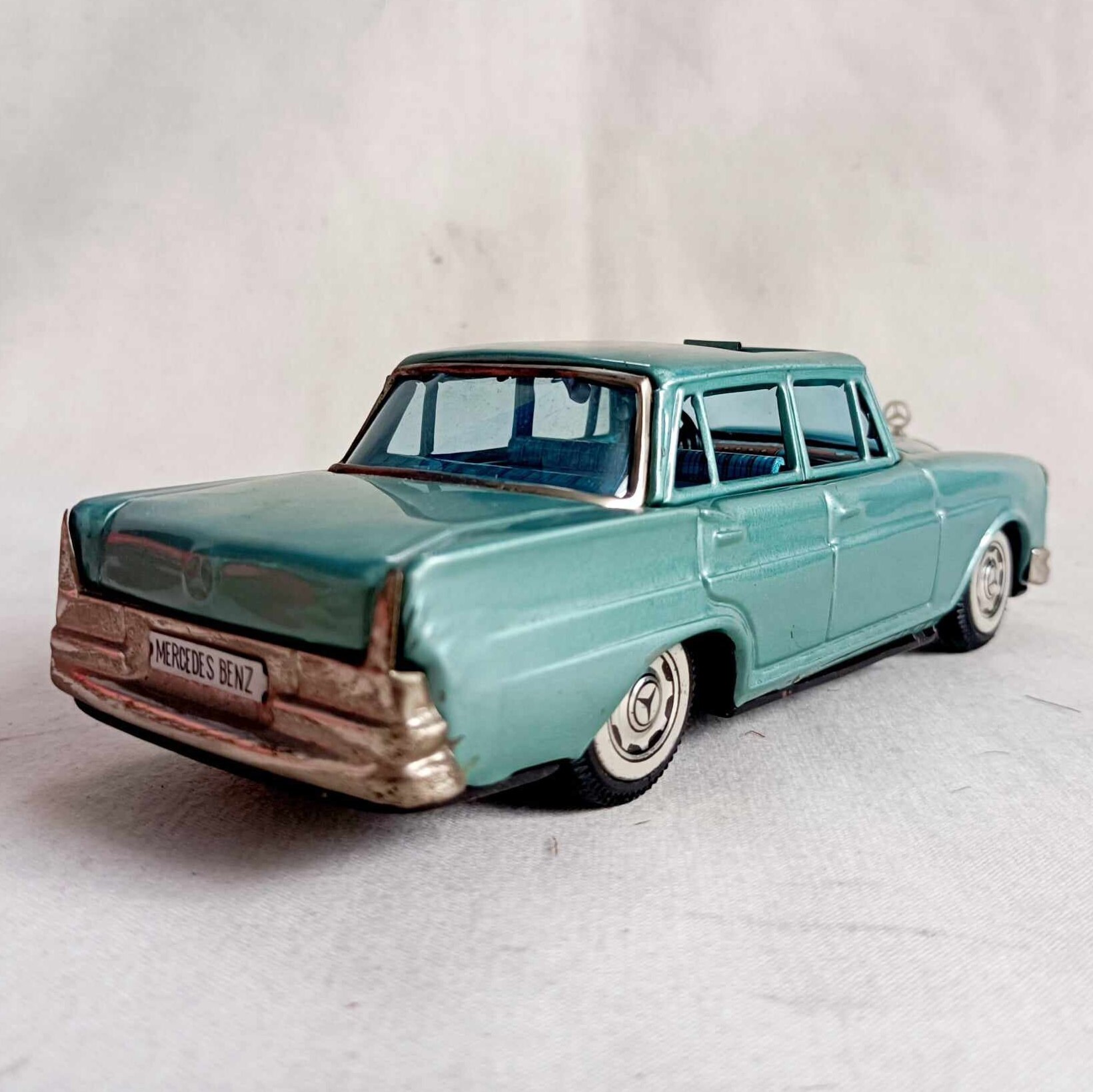 Mint Vintage Tin Mercedes-benz 230 Sedan - Bandai Japan, Friction