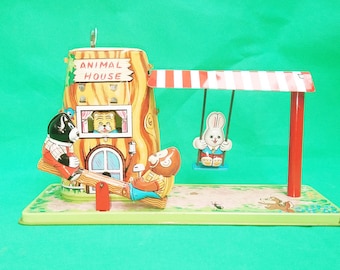 1950's Vintage tin toy Animals House TPS Japan Clock Works