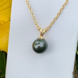 12mm Shell Pearl: Hamilton Gold Necklace with Shell Pearls