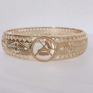 Samoa Seal Bracelets 18MM Hawaiian Hamilton Gold Hinge Bangle
