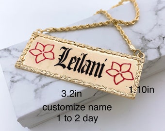 Gioielli hawaiani Bordo floreale da 30 mm Collana con targhetta personalizzata personalizzata Collana con corda da 18 pollici con estensione di 3 pollici: Hamilton Gold