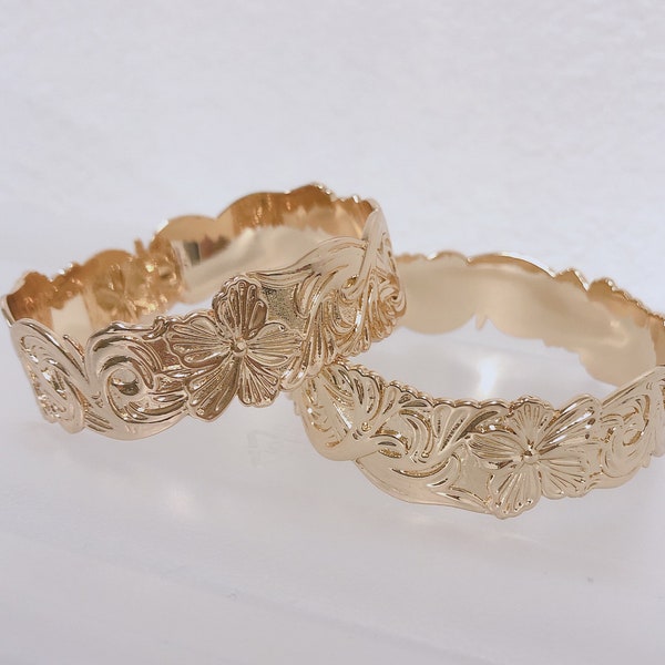 20mm HIBISCUS Flower Hawaiian Hamilton Gold Bangle