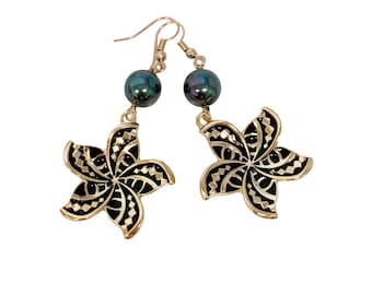 Hawaiian Black Enamel Plumeria Flowers Tribal Hamilton Gold Earring with  Shell Pearls