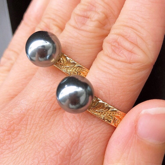 Hawaiian Hamilton Gold Ring with Grey black shell pearl — Anela's Jewelry