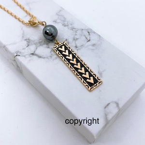 Samoa Tribal Design : Hamilton Gold Necklace with Shell Pearls