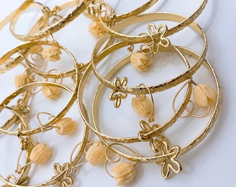 5MM Hawaiian Hamilton Gold Bangle with Flower Charm and add white Lotus Flower Charm