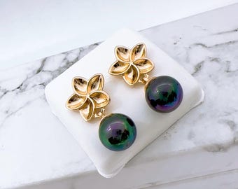 Hawaiian Tropical Plumeria Flower Stud Earrings: Hamilton Gold Earring with new Rainbow Shell Pearls