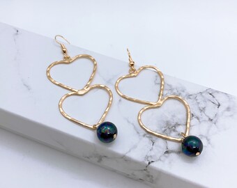 Soul Mates Hearts: Hamilton Gold Earring with  Shell Pearls