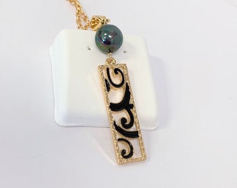 Tribal Wave : Hamilton Gold Necklace with Shell Pearls