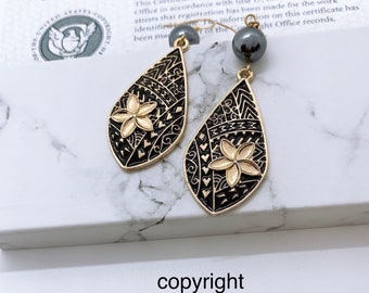 Hawaiian Black Enamel Plumeria Flowers Tribal Hamilton Gold Earring with Shell Pearls