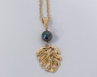 Monstera Leaf : Hamilton Gold Necklace with New Black Greenish Shell Pearls