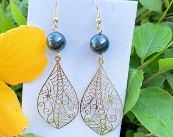 Hawaiian Flowers Tribal Teardrop Earrings Hamilton Gold Earring with Shell Pearls