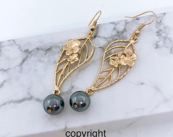 Hawaiian Plumeria Flowers with Tropical leaf : Hamilton Gold Earring with  Shell Pearls