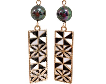 Hawaiian Quilt Patten Flowers Design: Hamilton Gold Earring with  new rainbow Shell Pearls