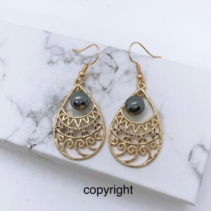 Tropical Flower with Tribal Design : Hamilton Gold Earring with  Shell Pearls