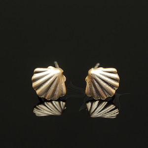 M1778-1pair/10pairs-Matt Gold Plated-8.5*7.5mm Tiny Scallop Shell Earrings, Scallop Shell Stud Earrings, wholesale Earrings