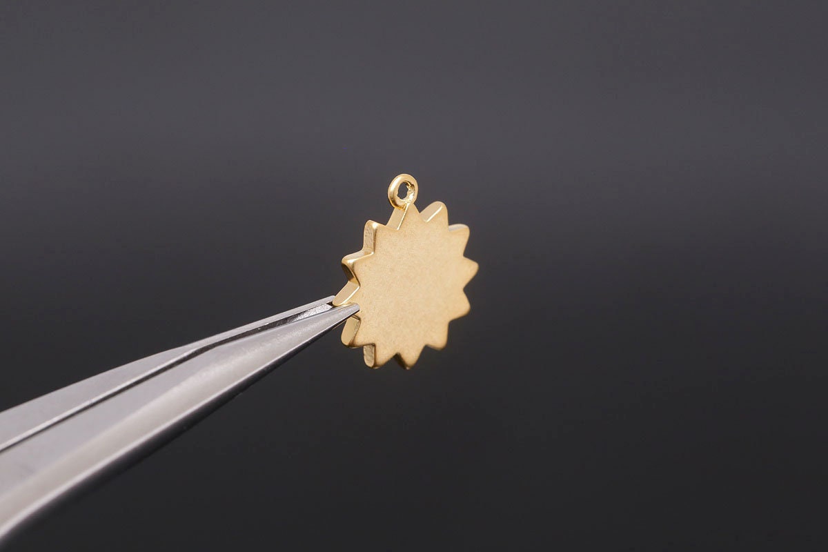 S400-20pcs-Matt Gold Plated-9mm Tiny Sun Charms S400-20pcs-Matt Gold Plated-9mm Tiny Sun Charms