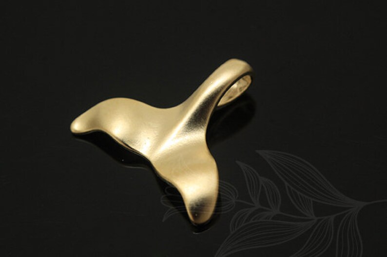 S1186-20pcs-Matt Gold Plated-Whale Tail Charm Fluke Pendant